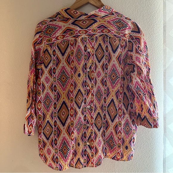 Chico's | 100% Linen Multicolor Geometric Print Button Down Shirt - Picture 6 of 12